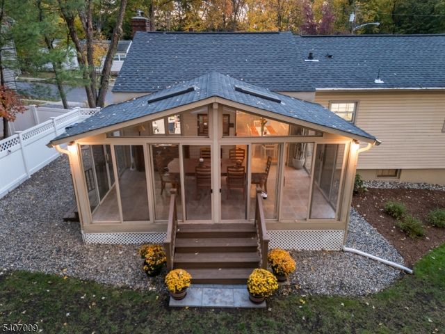 26 Pihlman Pl, Chatham Boro, NJ 07928
