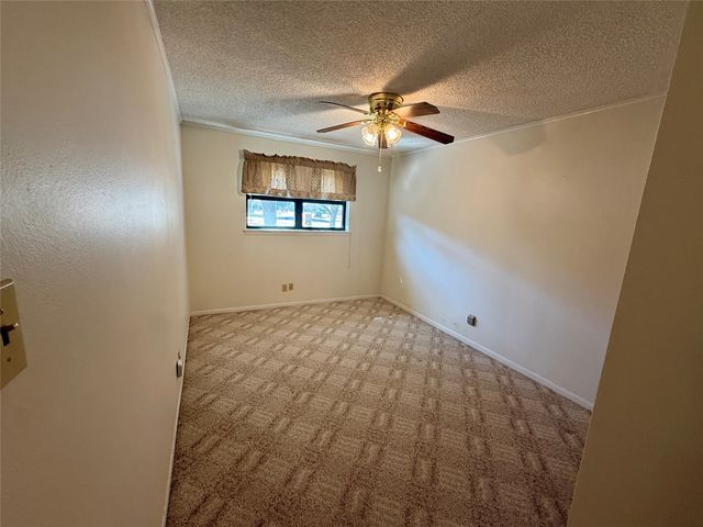 1401 W Hill Lane, Coleman, TX 76834