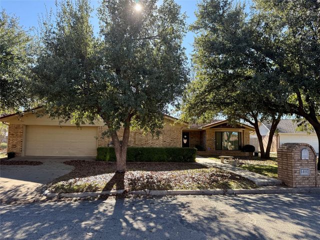 1401 W Hill Lane, Coleman, TX 76834