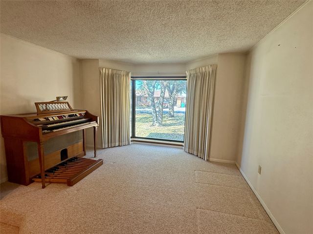 1401 W Hill Lane, Coleman, TX 76834