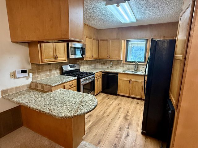 1401 W Hill Lane, Coleman, TX 76834