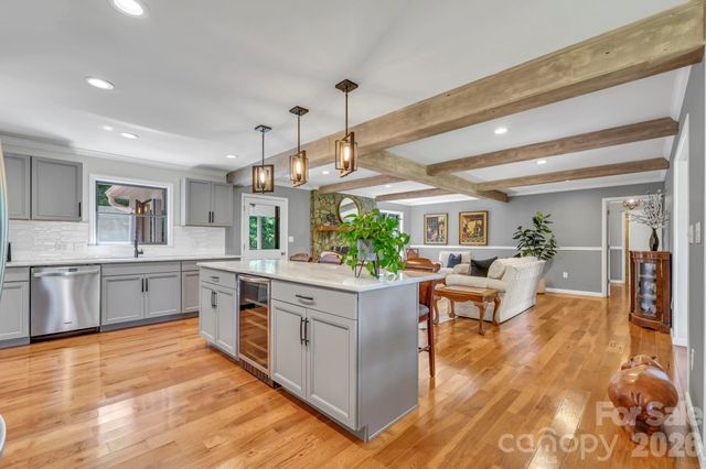 170 Bull Creek Road, Mars Hill, NC 28754