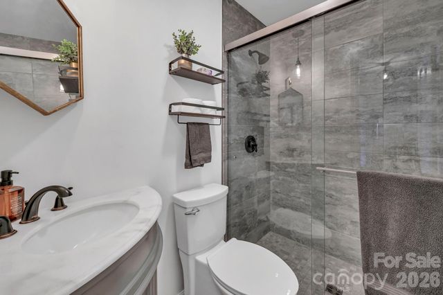 170 Bull Creek Road, Mars Hill, NC 28754