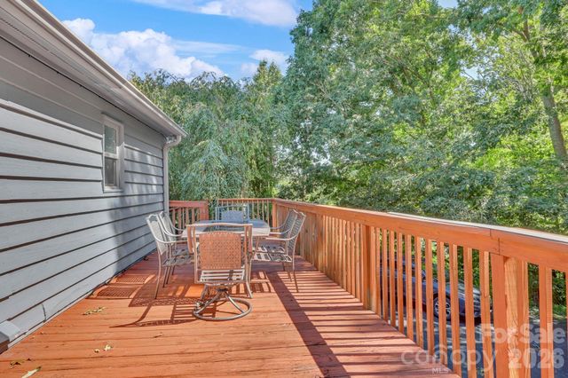 170 Bull Creek Road, Mars Hill, NC 28754