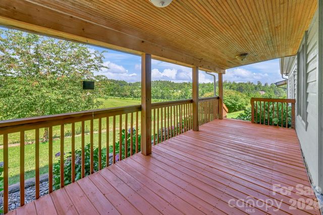 170 Bull Creek Road, Mars Hill, NC 28754