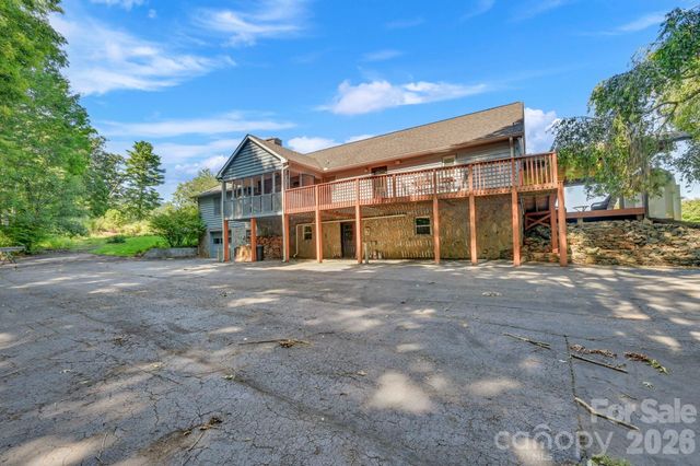170 Bull Creek Road, Mars Hill, NC 28754