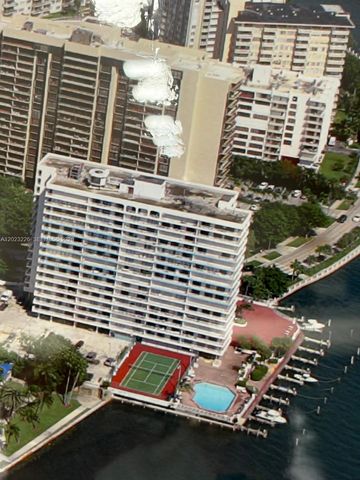 200 SE 15th Rd 7G, Miami, FL 33129
