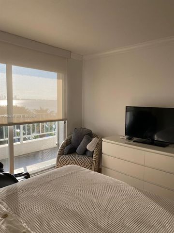 200 SE 15th Rd 7G, Miami, FL 33129
