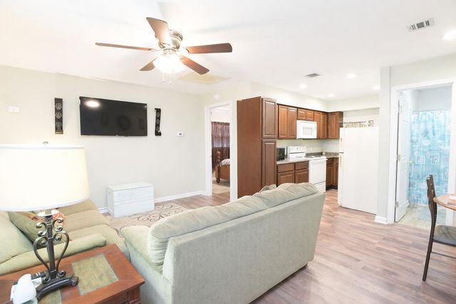 127 Bayou Blue Rd, Houma, LA 70364