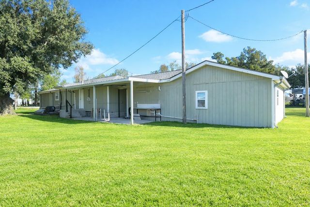 127 Bayou Blue Rd, Houma, LA 70364