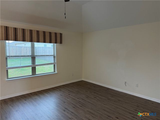 8016 Bridgepointe Drive, Temple, TX 76502