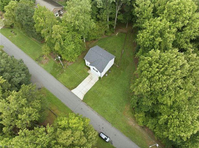 527 Dogwood Drive, Liberty, NC 27298