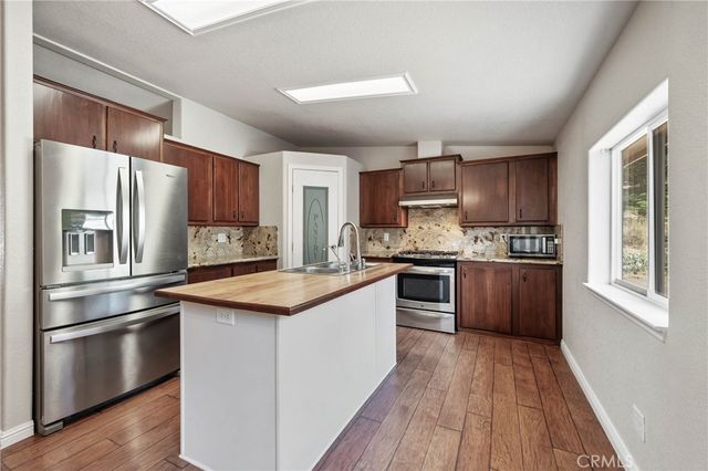 20250 Heartwood Court, Hidden Valley Lake, CA 95467