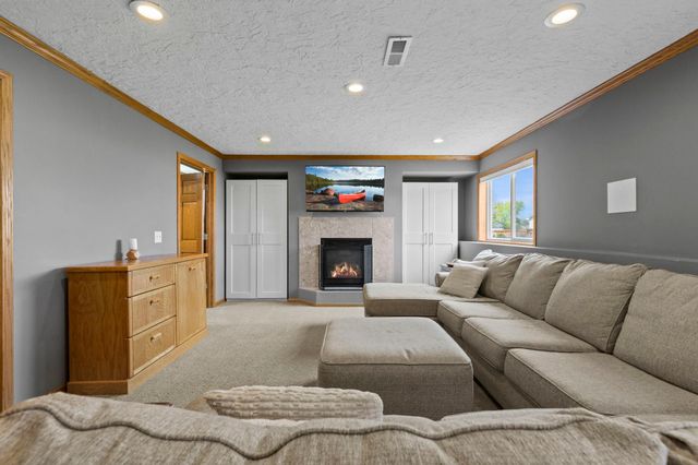 267 Bluestem Avenue, Shakopee, MN 55379