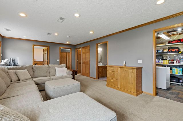 267 Bluestem Avenue, Shakopee, MN 55379