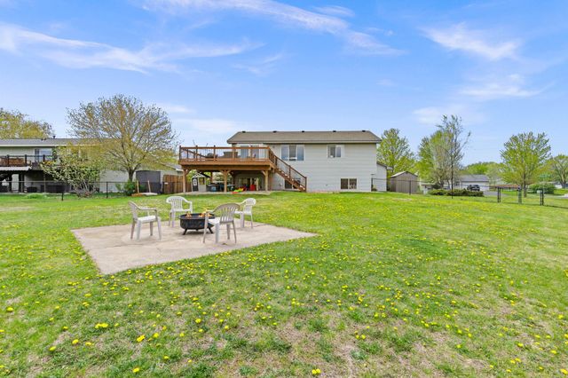 267 Bluestem Avenue, Shakopee, MN 55379