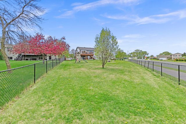 267 Bluestem Avenue, Shakopee, MN 55379