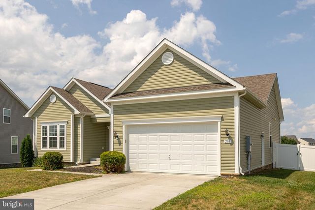 209 BRIDGEWATER DR, Stephens City, VA 22655