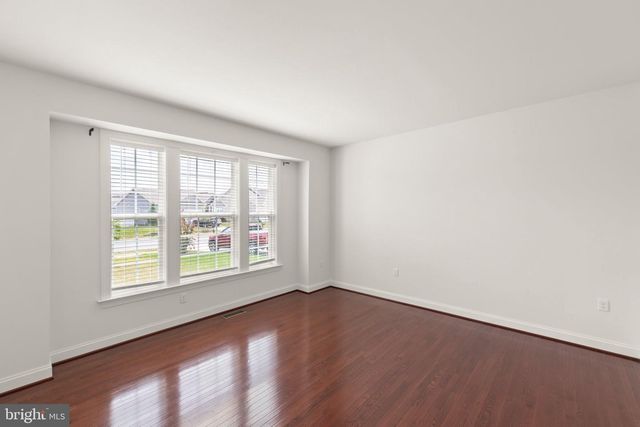 209 BRIDGEWATER DR, Stephens City, VA 22655