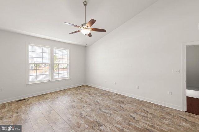 209 BRIDGEWATER DR, Stephens City, VA 22655