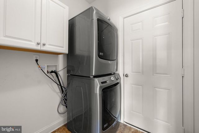 209 BRIDGEWATER DR, Stephens City, VA 22655