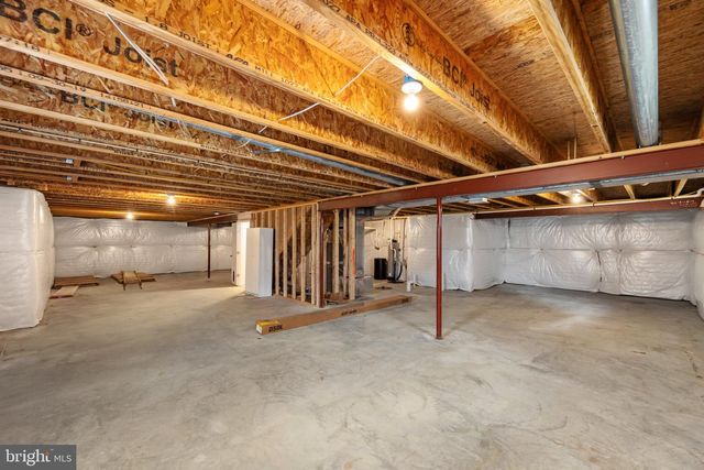 209 BRIDGEWATER DR, Stephens City, VA 22655