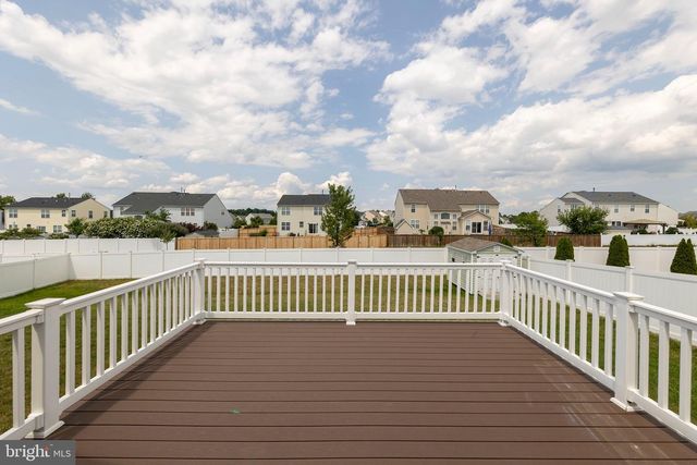 209 BRIDGEWATER DR, Stephens City, VA 22655