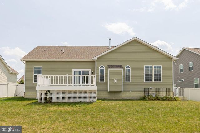 209 BRIDGEWATER DR, Stephens City, VA 22655