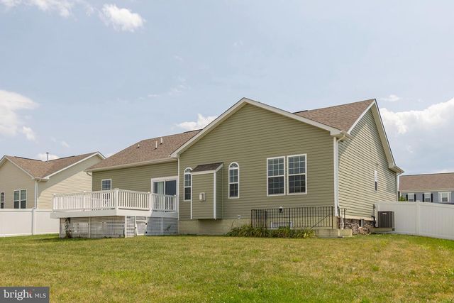 209 BRIDGEWATER DR, Stephens City, VA 22655
