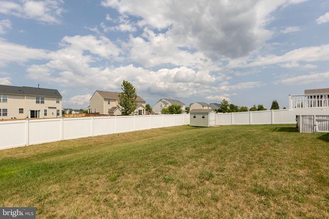 209 BRIDGEWATER DR, Stephens City, VA 22655