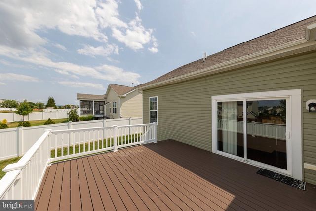 209 BRIDGEWATER DR, Stephens City, VA 22655