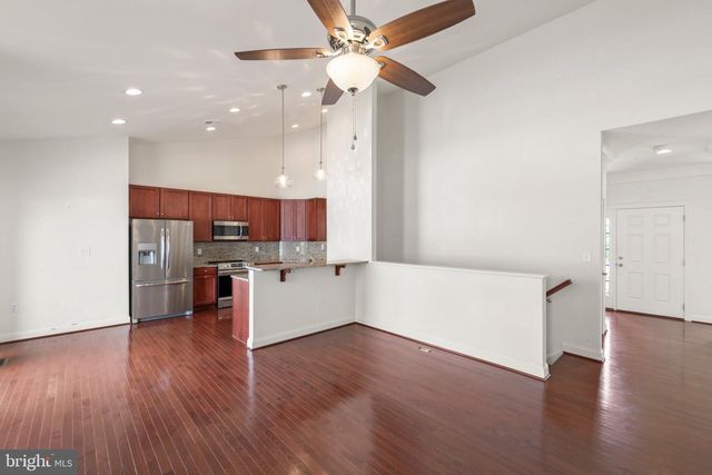 209 BRIDGEWATER DR, Stephens City, VA 22655