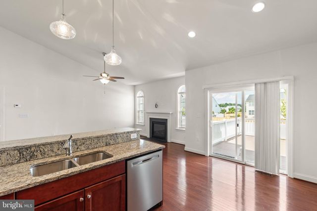 209 BRIDGEWATER DR, Stephens City, VA 22655