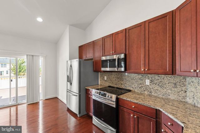 209 BRIDGEWATER DR, Stephens City, VA 22655