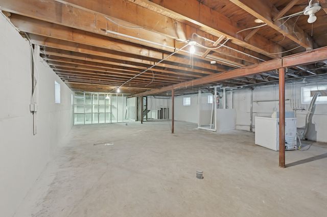 387 Madison Avenue, Calumet City, IL 60409