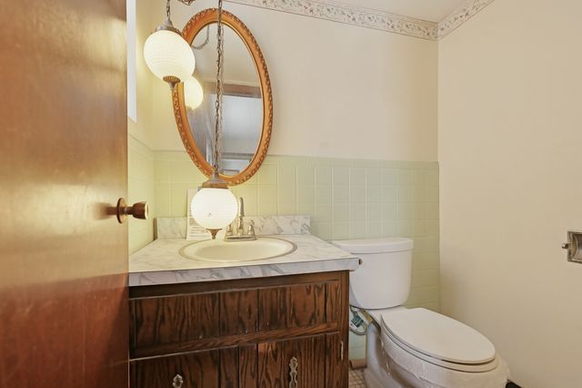 387 Madison Avenue, Calumet City, IL 60409