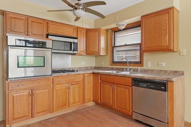 387 Madison Avenue, Calumet City, IL 60409