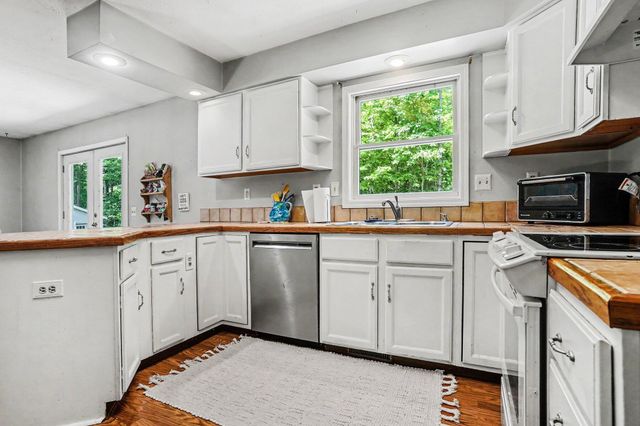 3250 Arbor Lane, Manlius Twp, MI 49419
