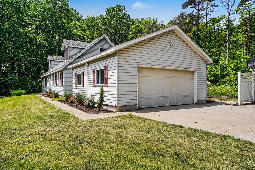 3250 Arbor Lane, Manlius Twp, MI 49419