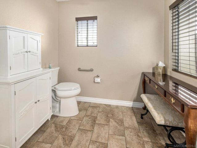 15935 Spring Oaks Road 98, El Cajon, CA 92021