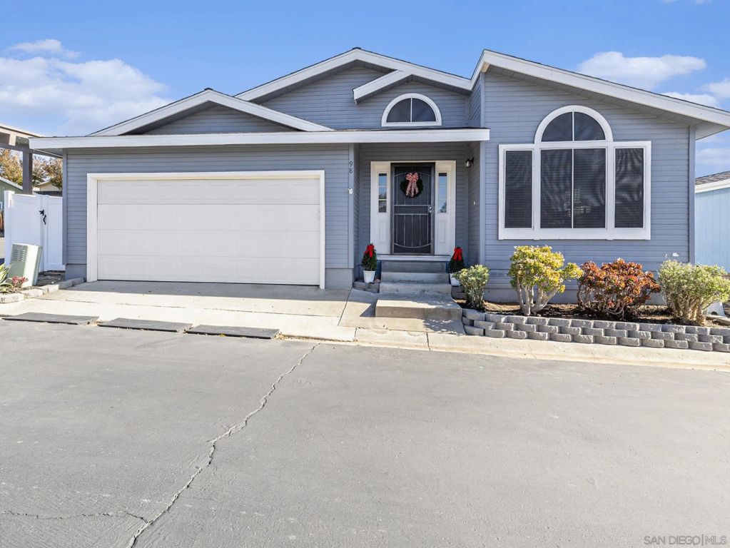 15935 Spring Oaks Road 98, El Cajon, CA 92021