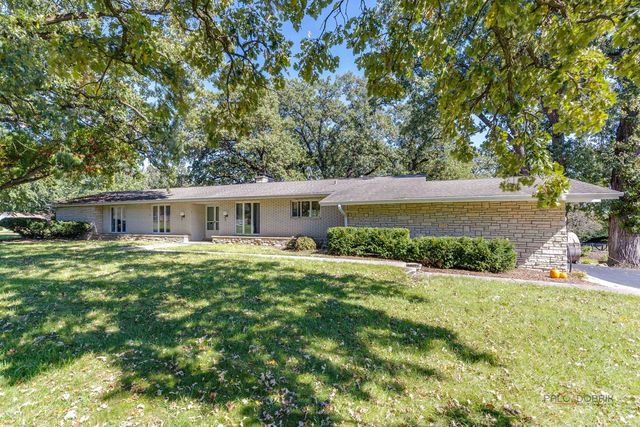 32841 N Fish Lake Road, Round Lake, IL 60073