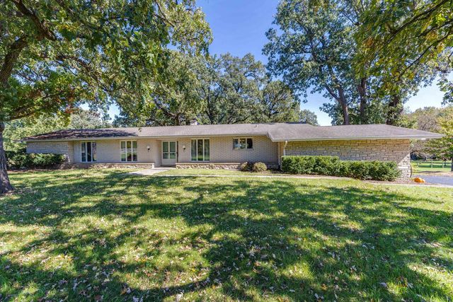 32841 N Fish Lake Road, Round Lake, IL 60073