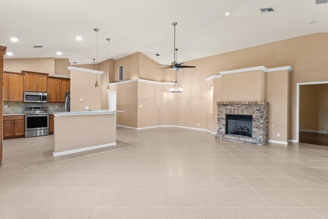 8026 Canary Island Way, Boynton Beach, FL 33436