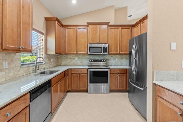 8026 Canary Island Way, Boynton Beach, FL 33436