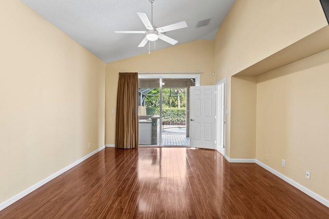 8026 Canary Island Way, Boynton Beach, FL 33436