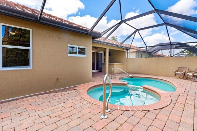 8026 Canary Island Way, Boynton Beach, FL 33436