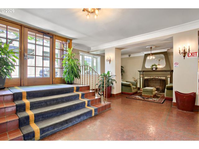 20 Nw 16TH Ave, Portland, OR 97209