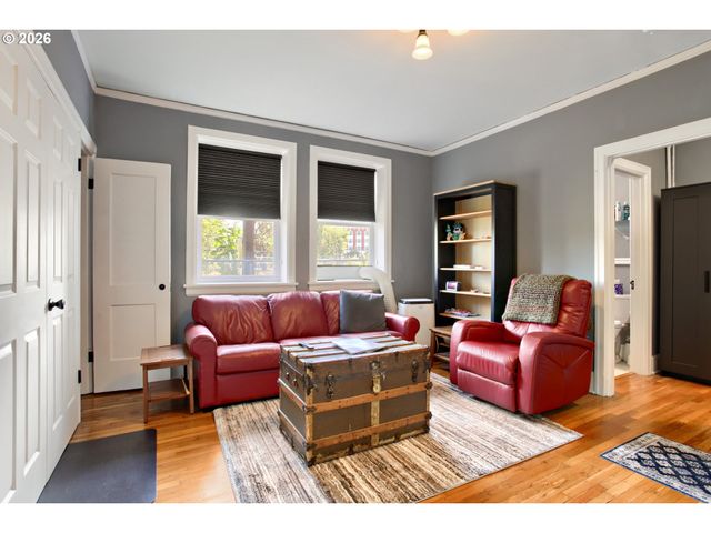20 Nw 16TH Ave, Portland, OR 97209