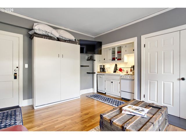 20 Nw 16TH Ave, Portland, OR 97209